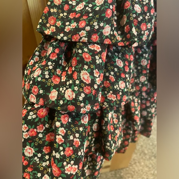 Forever21 Floral High waisted Mini Skirt - Picture 6 of 6